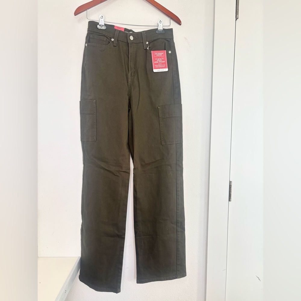 LEVI SIGNATURE NWT OLIVE GREEN UTILITY LOOSE STRAIGHT LEG JEANS SZ 2